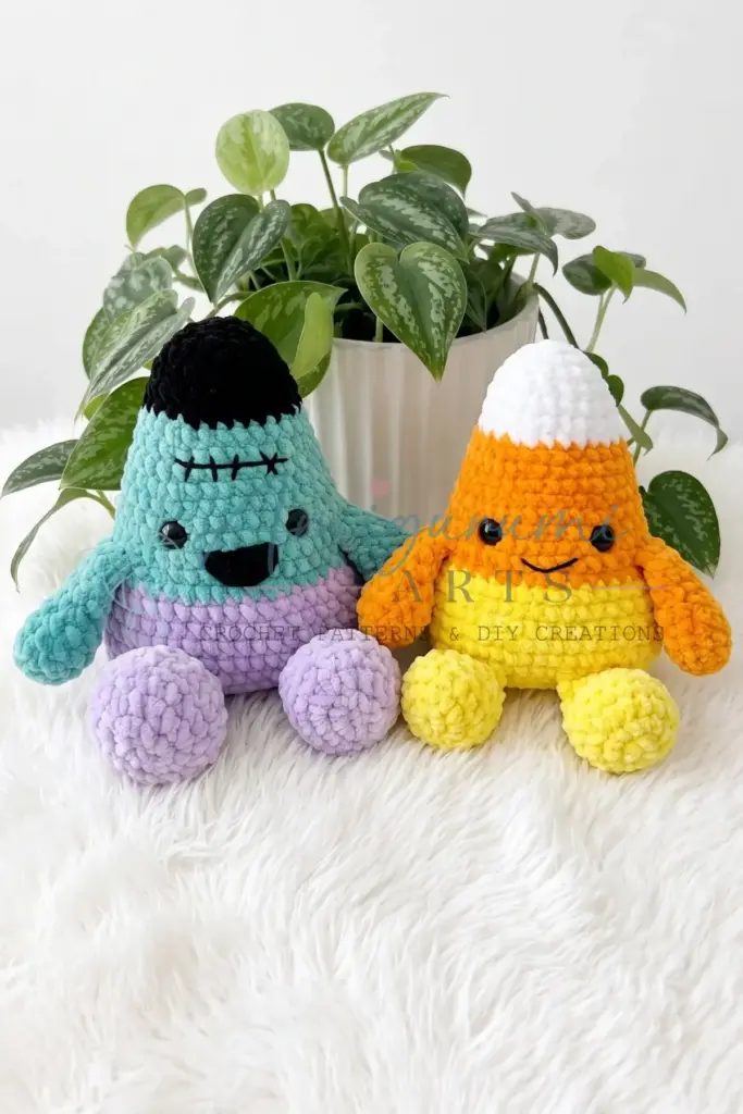 candy corn amigurumi - featured image