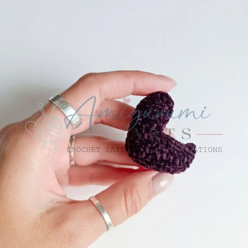 chicken amigurumi crochet project crochet project detail 8