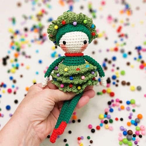 christmas tree crochet doll - featured image