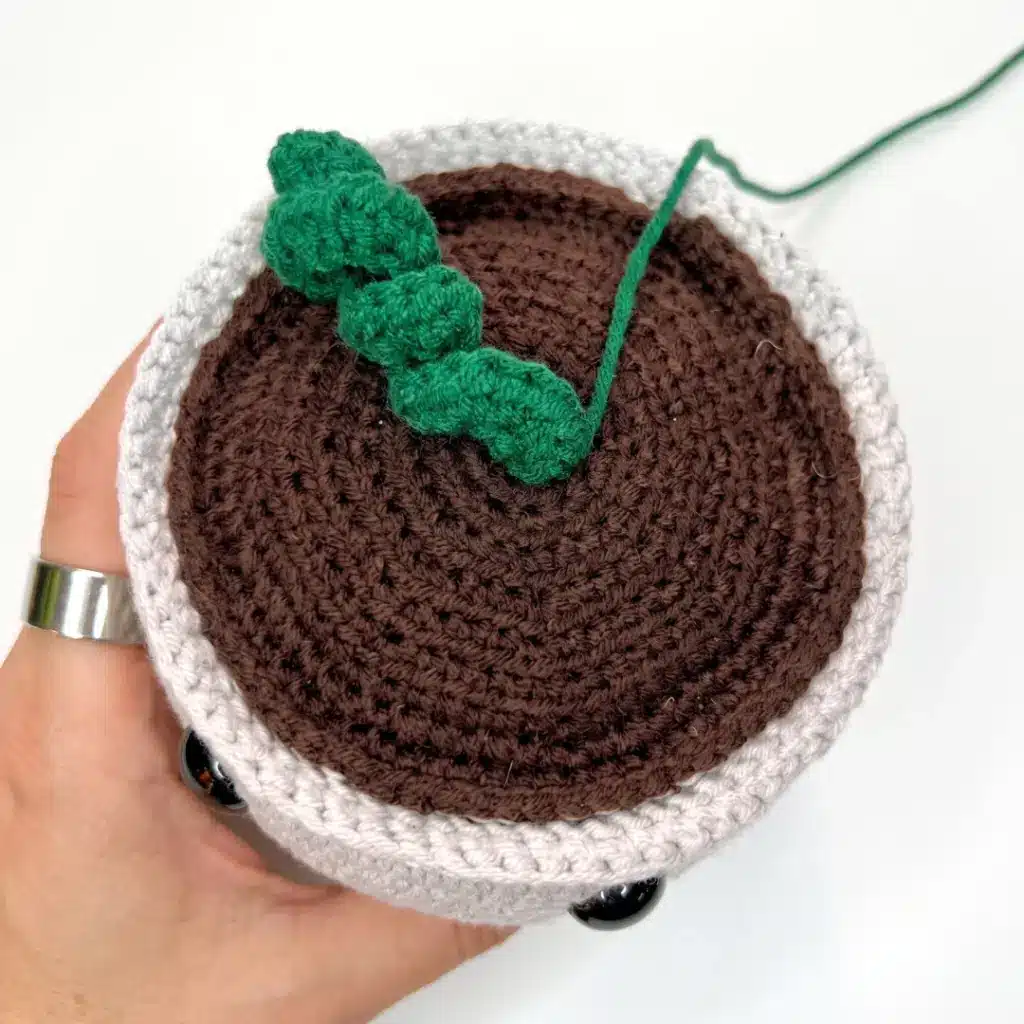 curly flower amigurumi pot crochet project crochet project detail 12