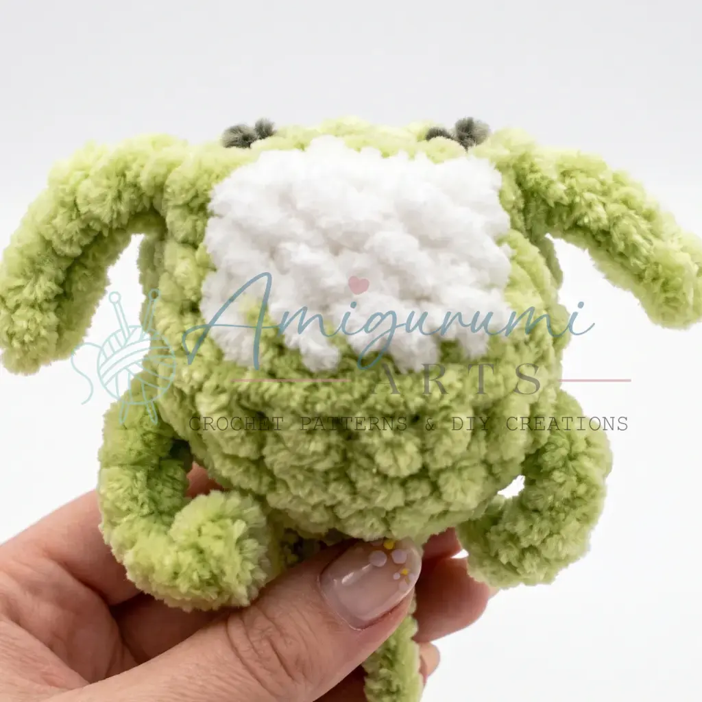 dancer frog amigurumi crochet project crochet project detail 1