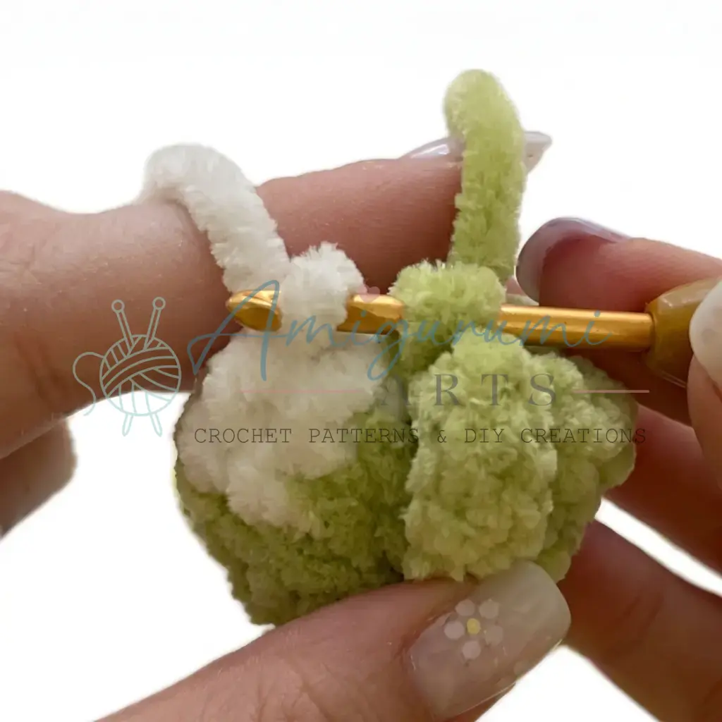 dancer frog amigurumi crochet project crochet project detail 14