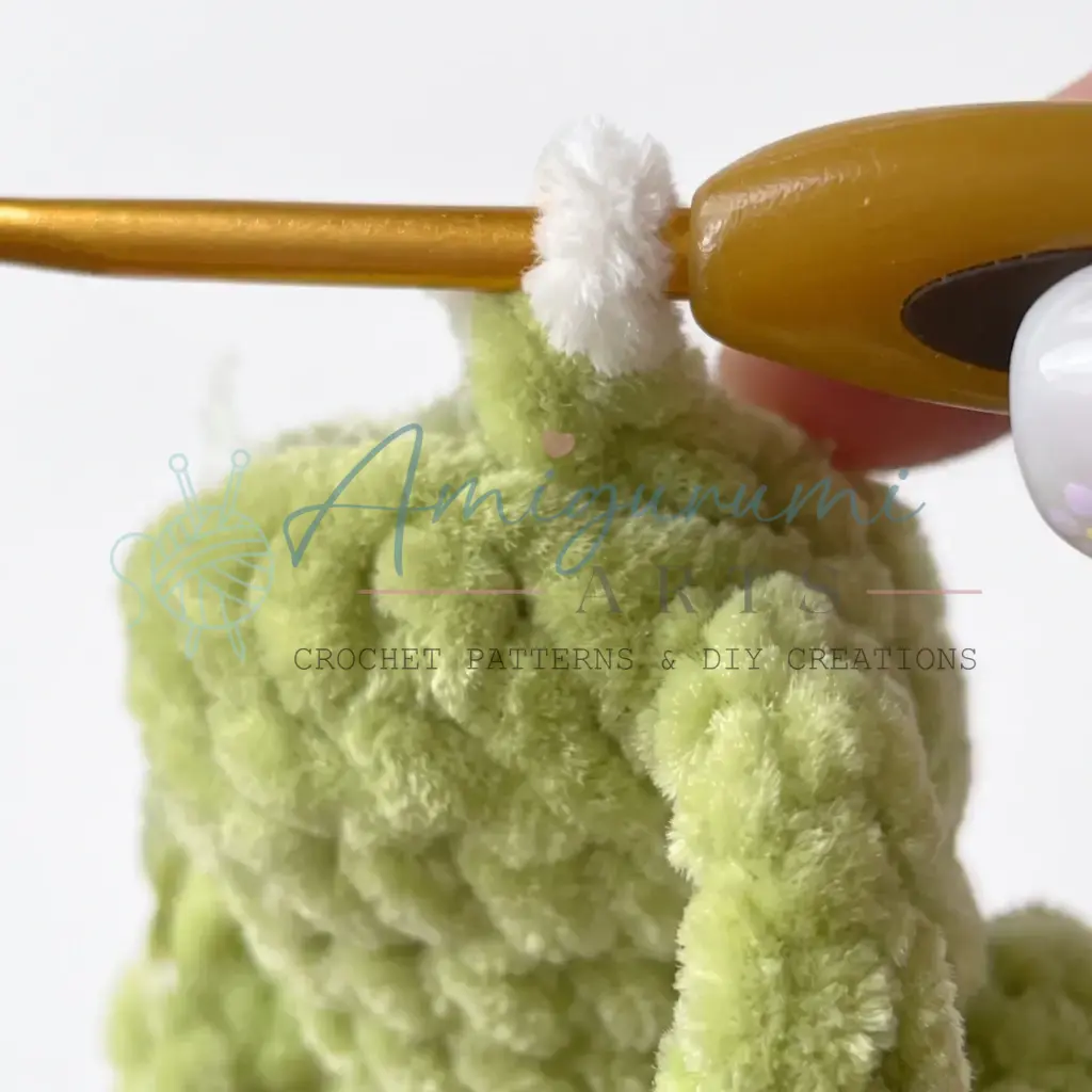 dancer frog amigurumi crochet project crochet project detail 15