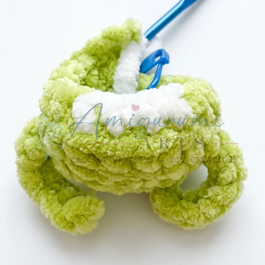 dancer frog amigurumi crochet project crochet project detail 16