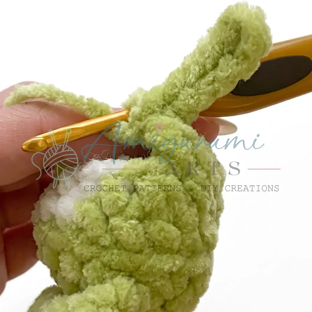 dancer frog amigurumi crochet project crochet project detail 18