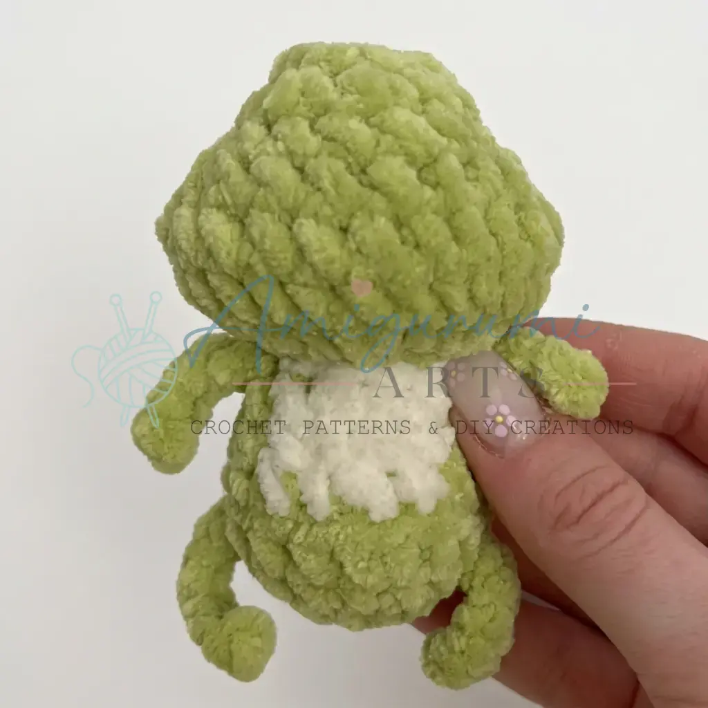 dancer frog amigurumi crochet project crochet project detail 2