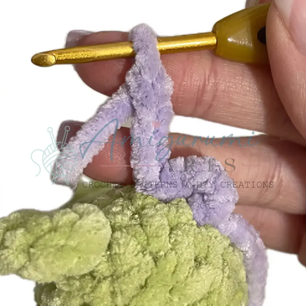 dancer frog amigurumi crochet project crochet project detail 25