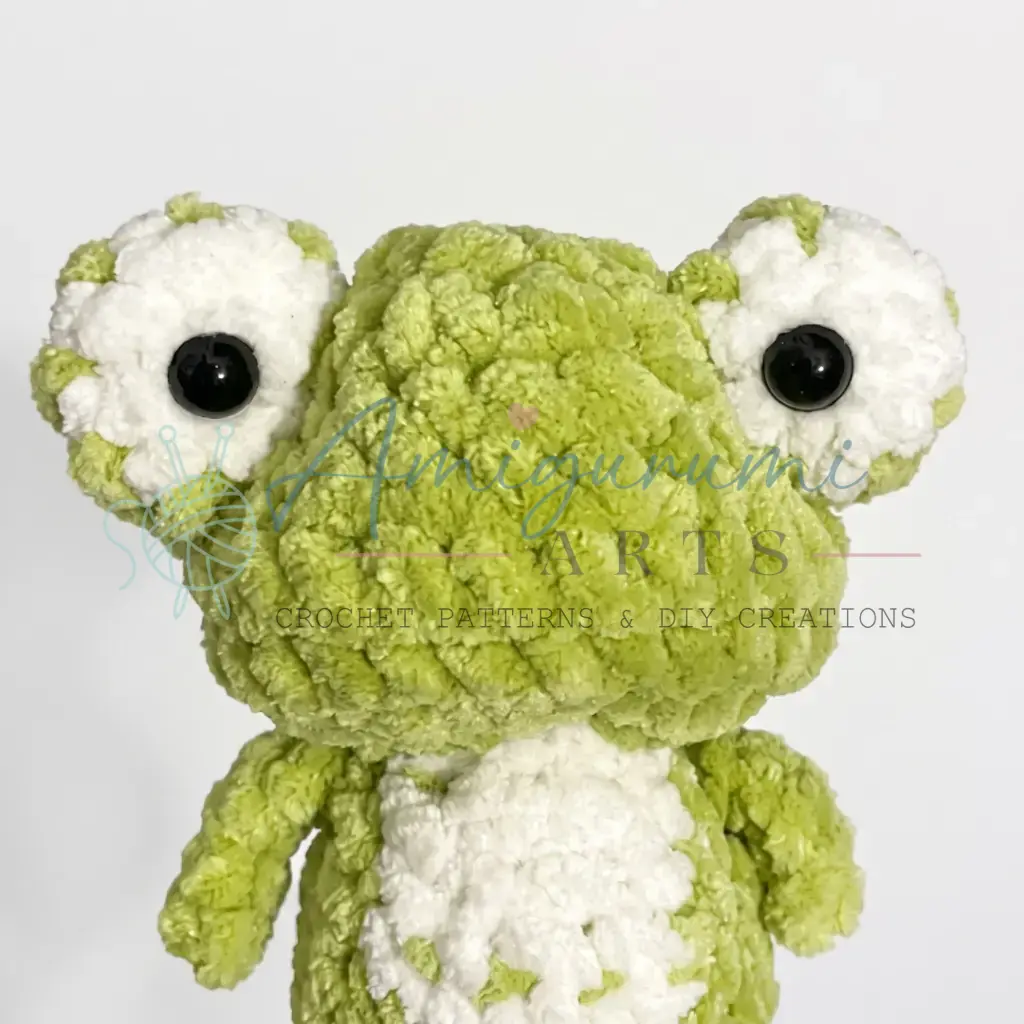 dancer frog amigurumi crochet project crochet project detail 4