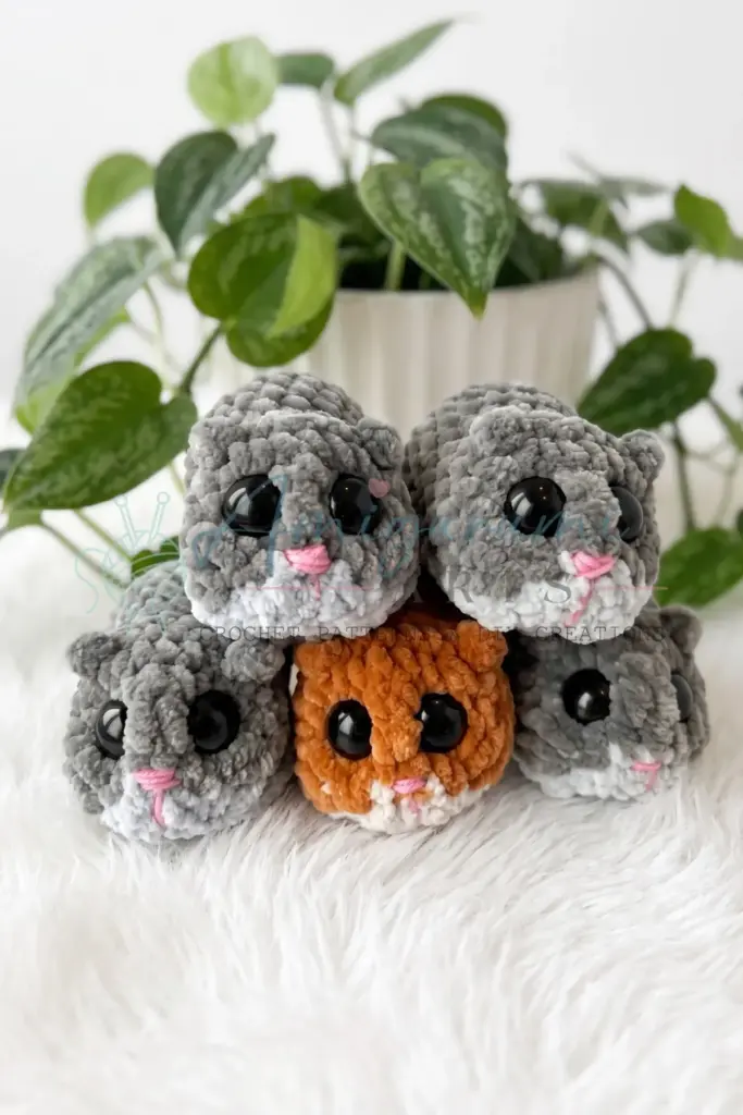 easy crochet hamster amigurumi pattern - featured image