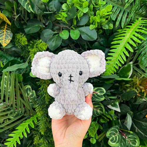 free plush elephant crochet pattern - featured image