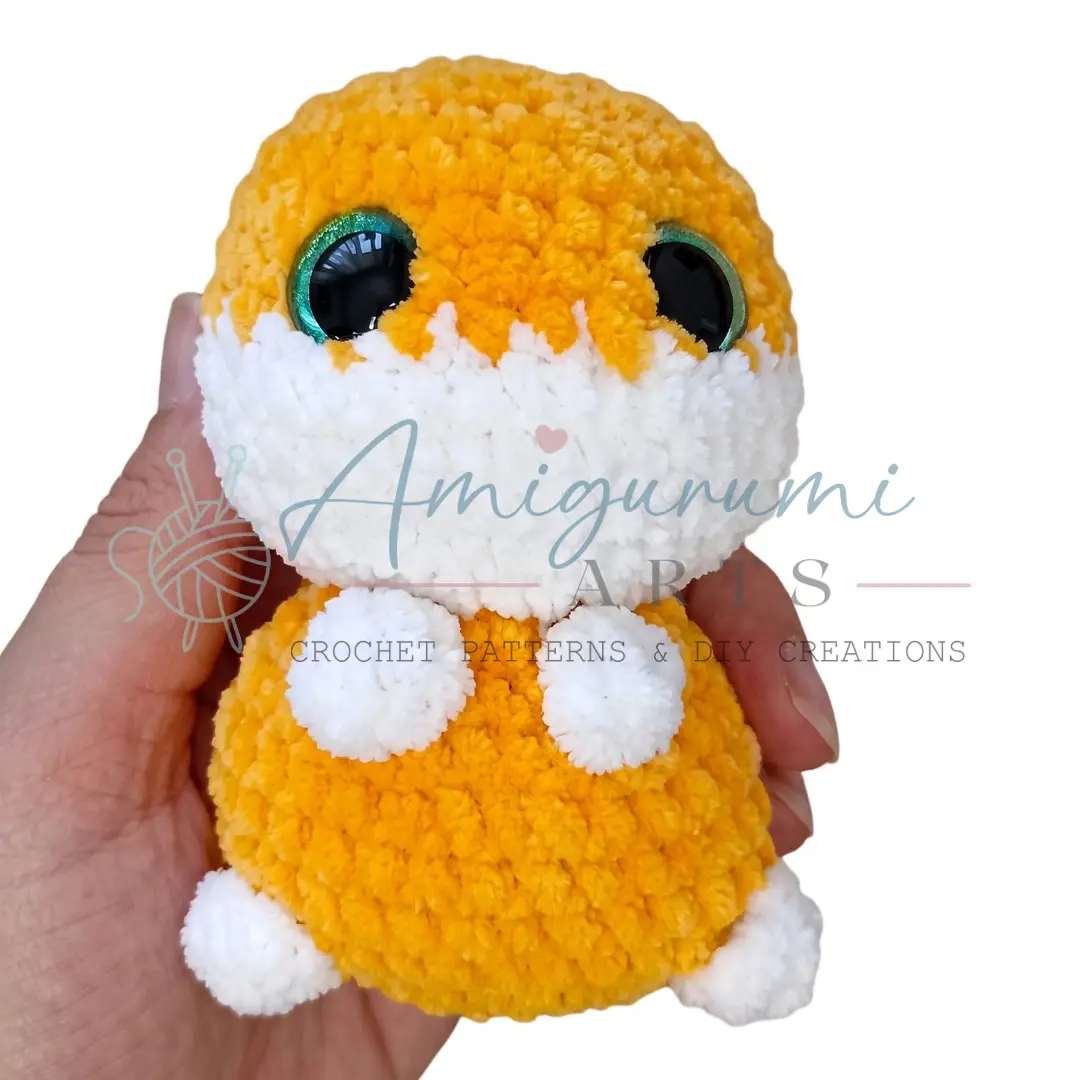 googly eyes kitten amigurumi crochet project crochet project detail 1