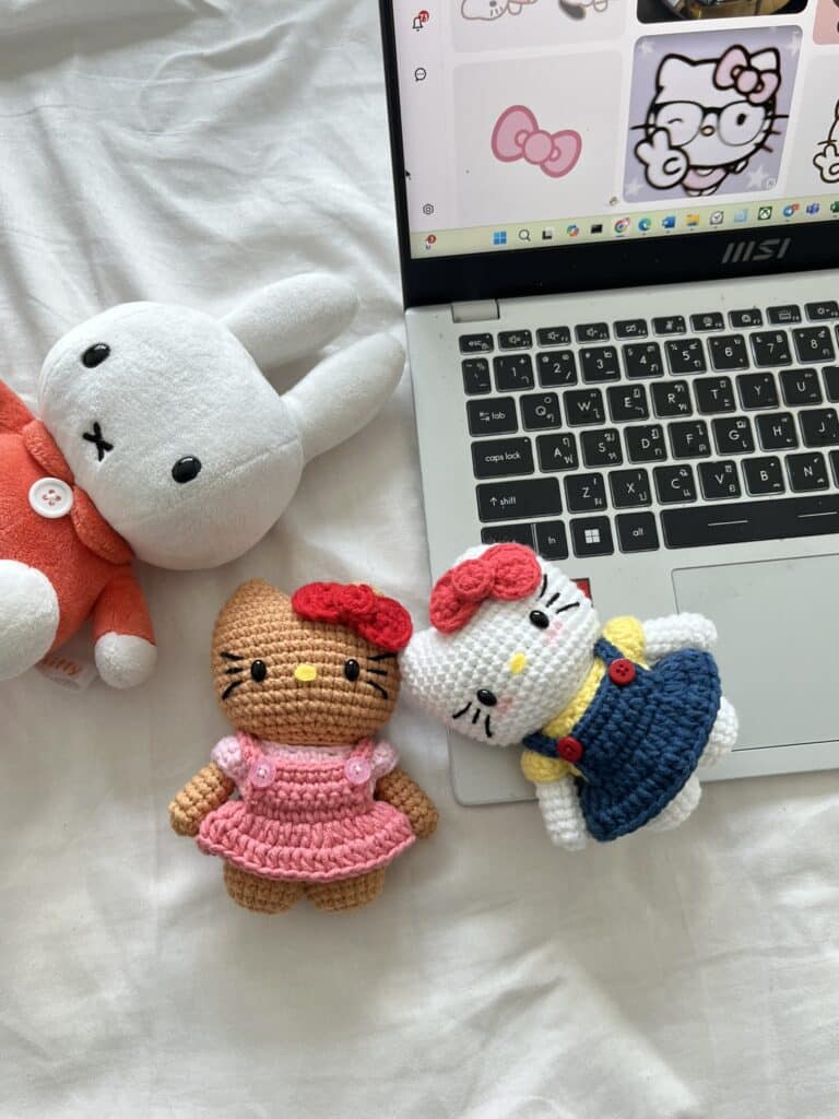 hello kitty amigurumi crochet project crochet project detail 3